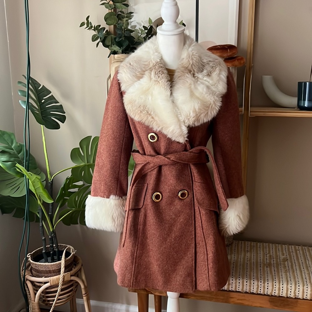 American Vintage Rust Brown Coat with Cream Faux Fur Trim